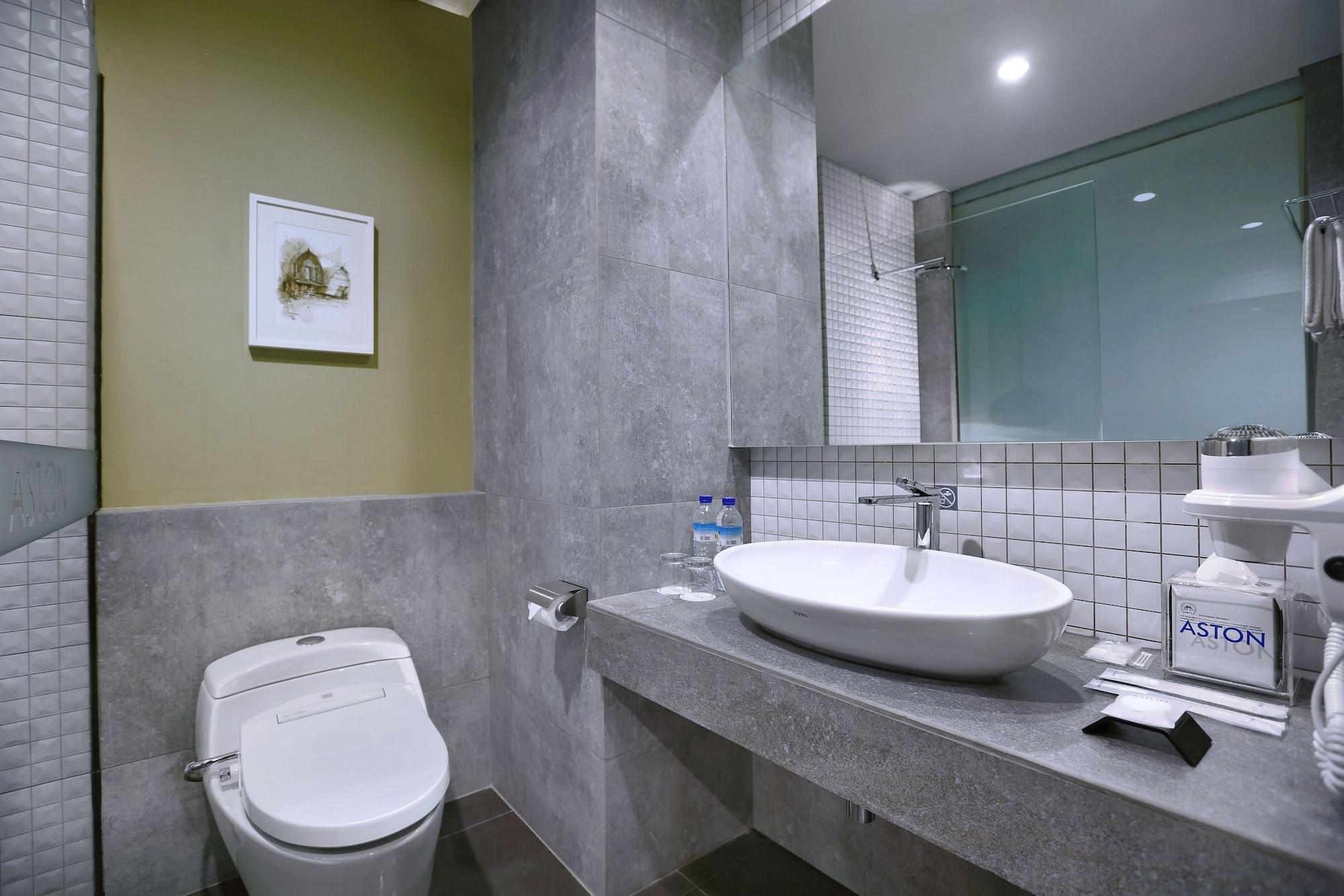 Aston Inn Mataram Exterior foto
