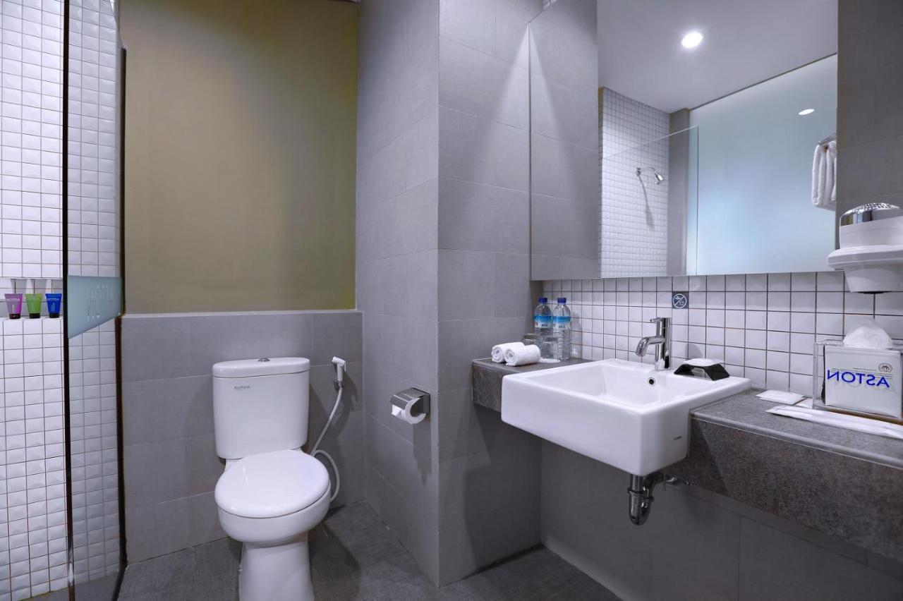 Aston Inn Mataram Exterior foto