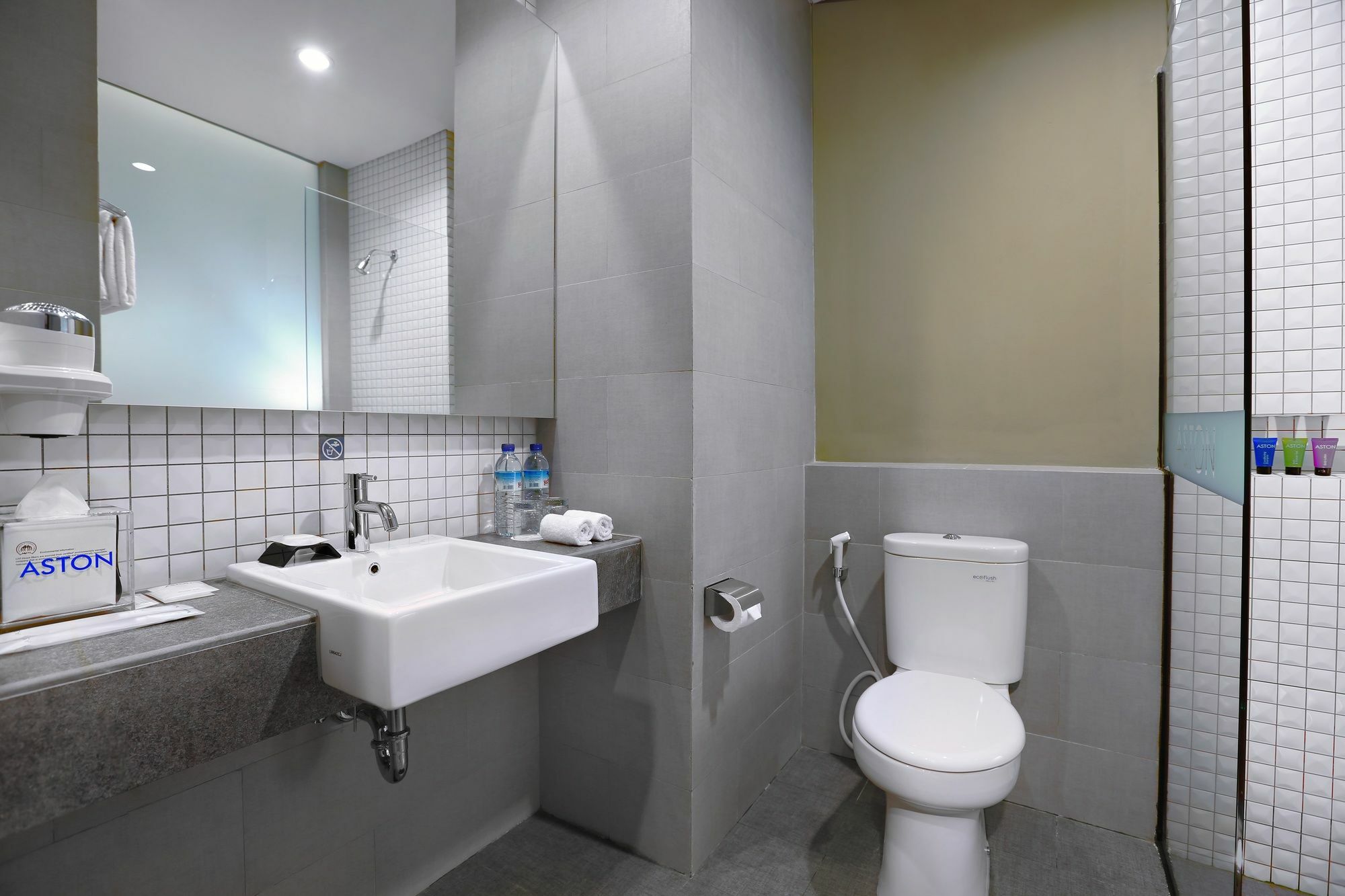 Aston Inn Mataram Exterior foto